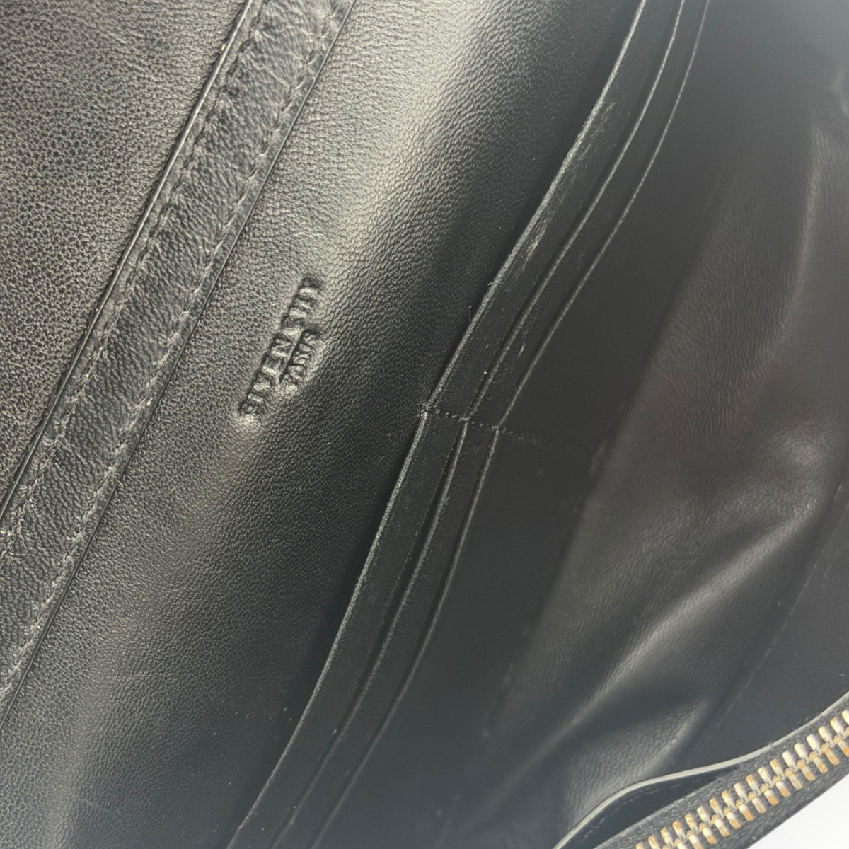 Givenchy Pandora Wallet on Chain