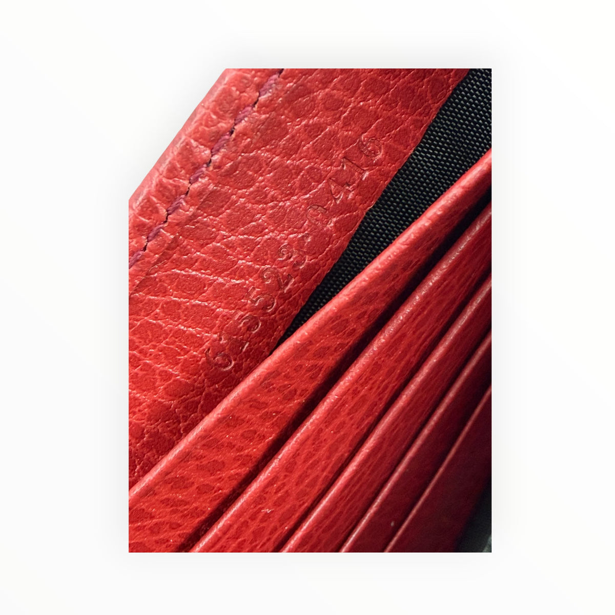 Gucci Interlocking G Wallet on Chain