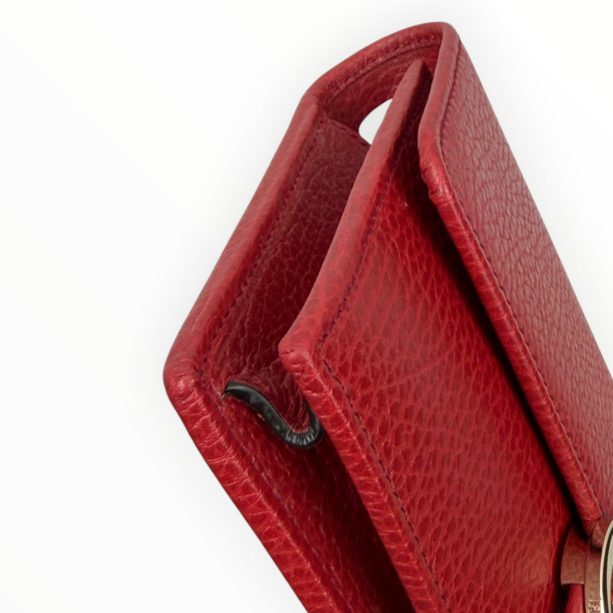 Gucci Interlocking G Wallet on Chain