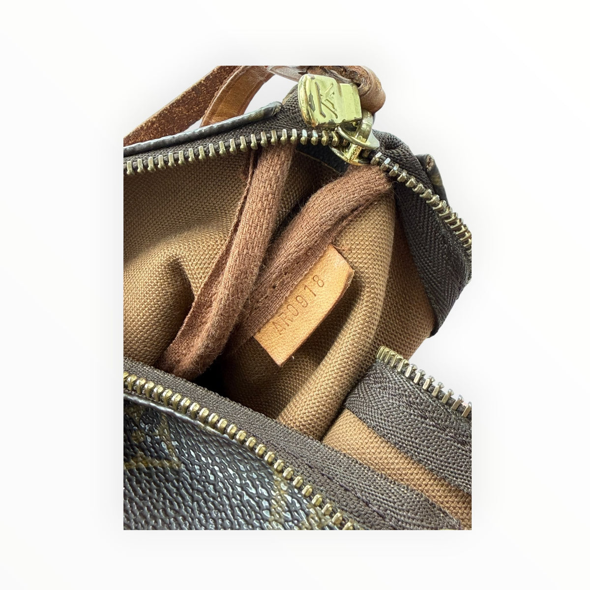 Louis Vuitton Monogram Canvas Pochette