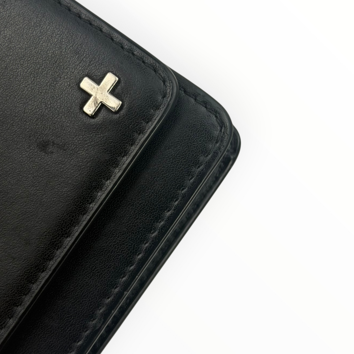 Givenchy Pandora Wallet on Chain